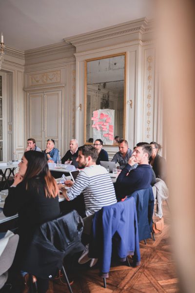 Salle de séminaire Le Siècle pour une réunion semestrielle à La Rochelle